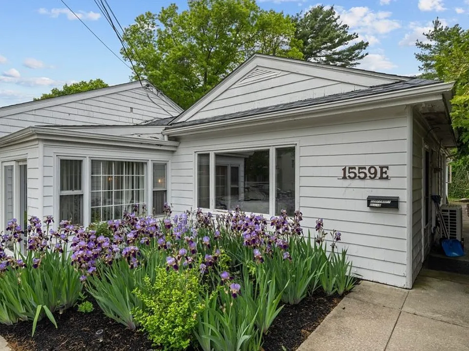1559 Sassaquin Ave #E