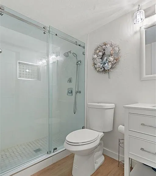 1400 Blue Point Ave #104 — Photo 10