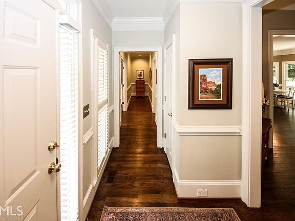 5th image of 403 Magnolia Ct