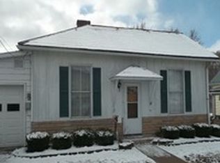 216 E McConnel Ave, McConnelsville, OH 43756
