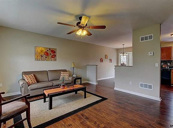 2nd image of 300 Abbey Dr