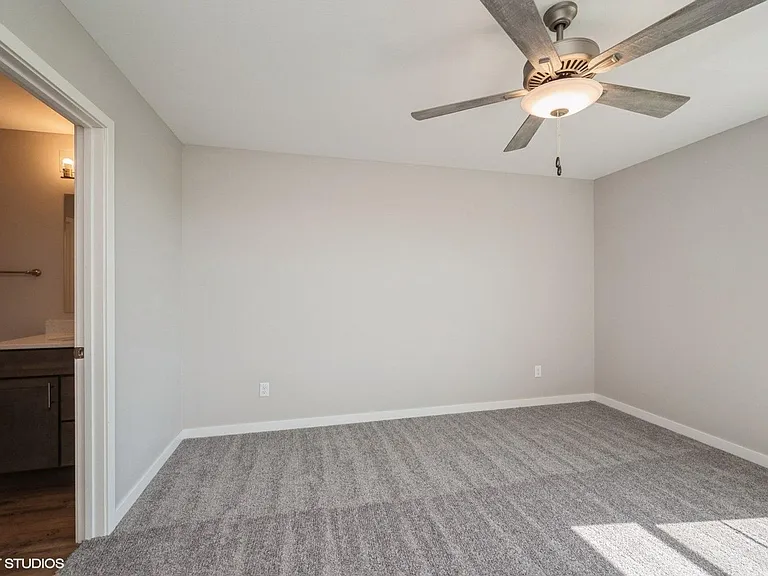 2773 Rookwood Ln — Photo 14