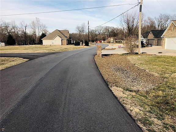 2nd image of Magrath Dr