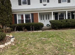 1743 Clearbrook St SE, Grand Rapids, MI 49508