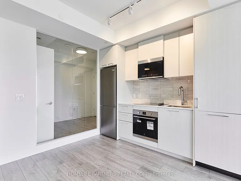 10 Oak St #1107 — Photo 6