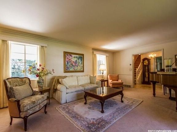 3rd image of 4896 S Naniloa Dr