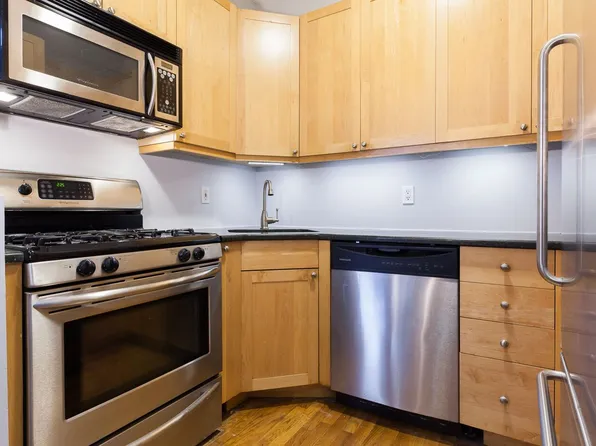 125 Boerum Place image 1 of 6