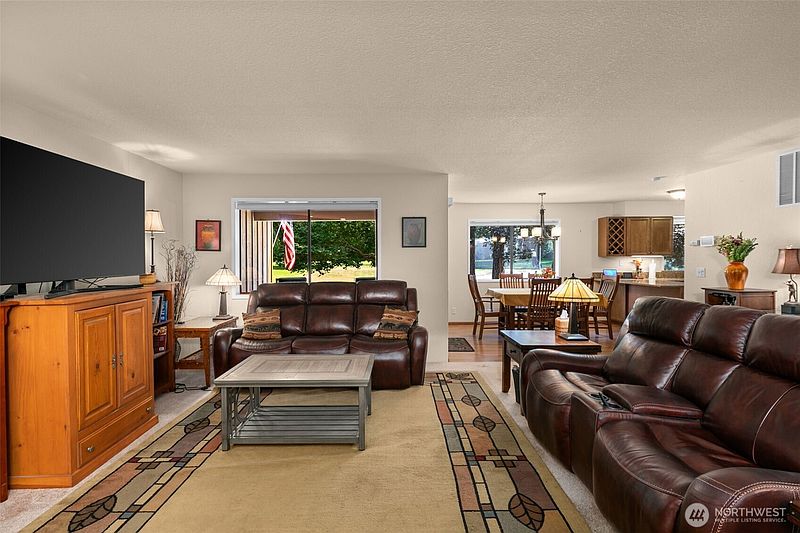 5th image of 8975 Icicle Road #C