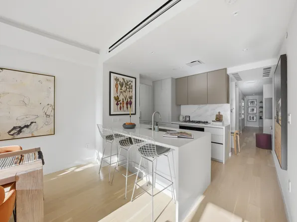 650 East 6th Street image 6 of 9