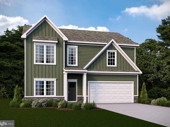 105 Fairfield Dr, Staunton, VA 24401