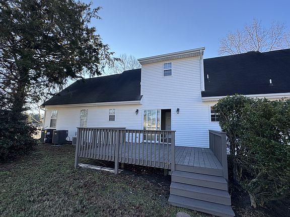 2nd image of 6060 Oxbridge Dr