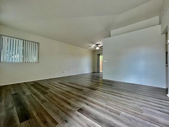 5th image of 79420 Avenue 42 #F