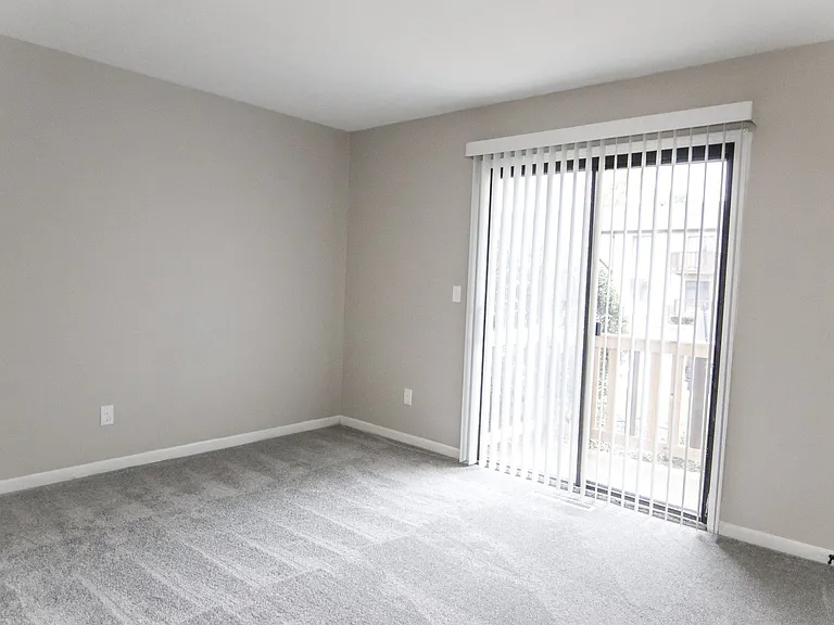 Woodwind Apartments — Photo 40