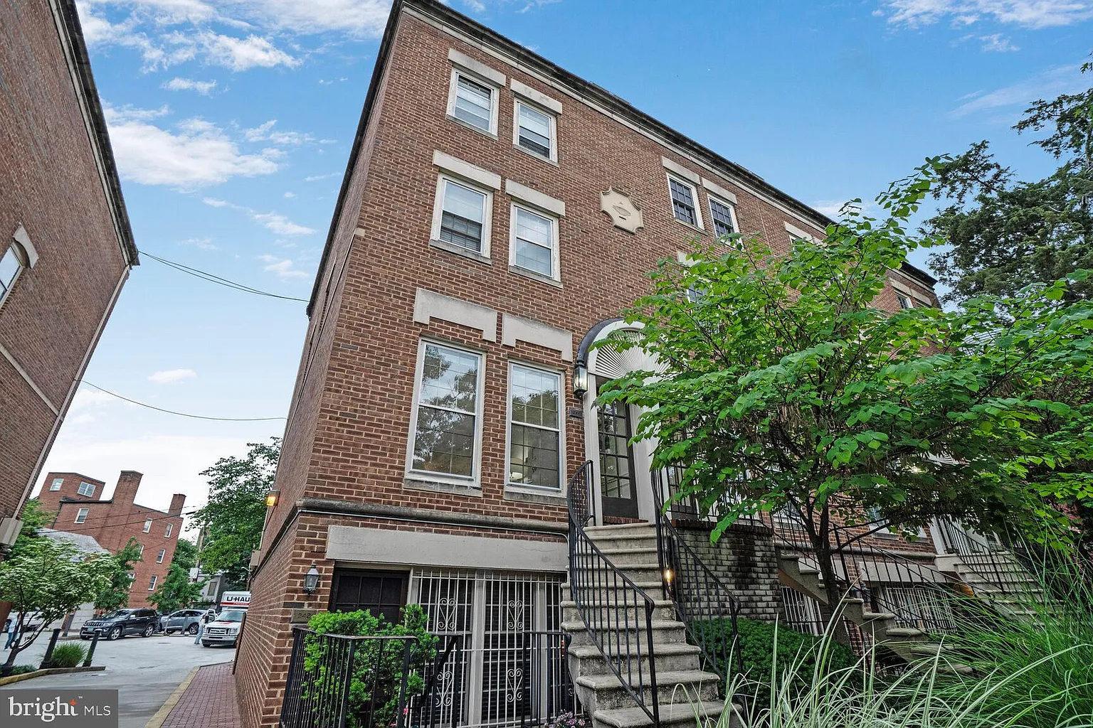 244 Maryland Ave NE Unit A photo 1