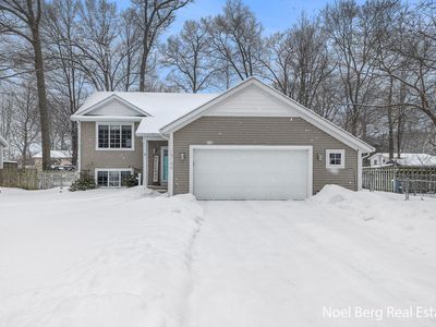 15149 Pine St, Grand Haven, MI, 49417