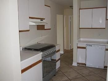 4th image of 3228 Glen Abbey Blvd