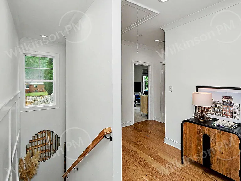 221 Gardner Ave — Photo 23