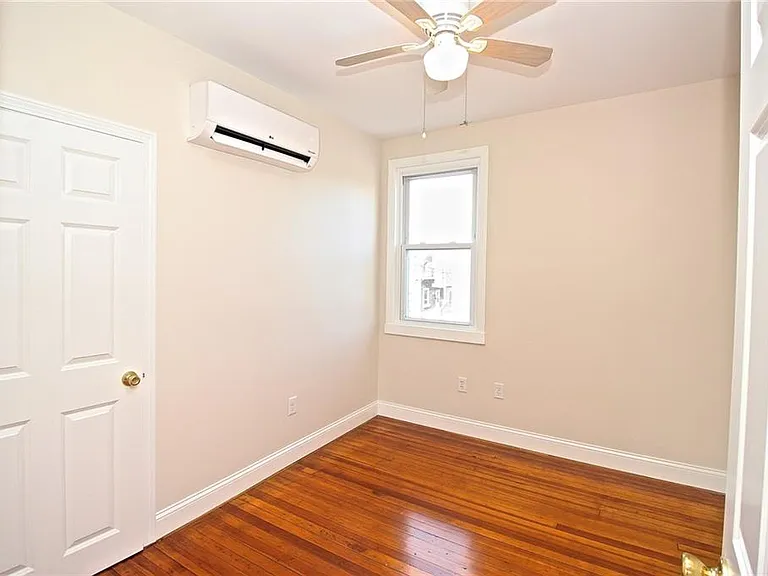 668 Thames St #2 — Photo 26