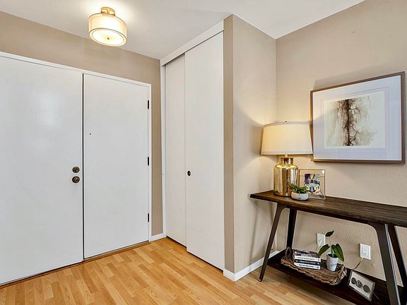 5th image of 399 Cherry Hills Ln