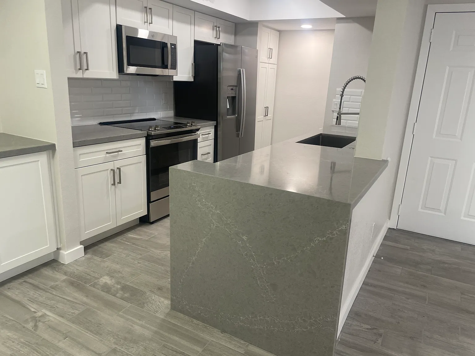 2 bed, 1266 sqft, $2,750 — Photo 2