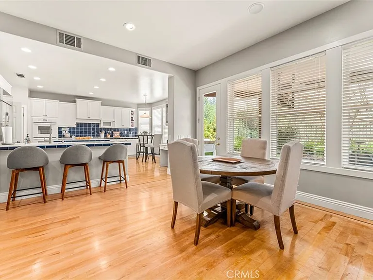 46 Downfield Way — Photo 9