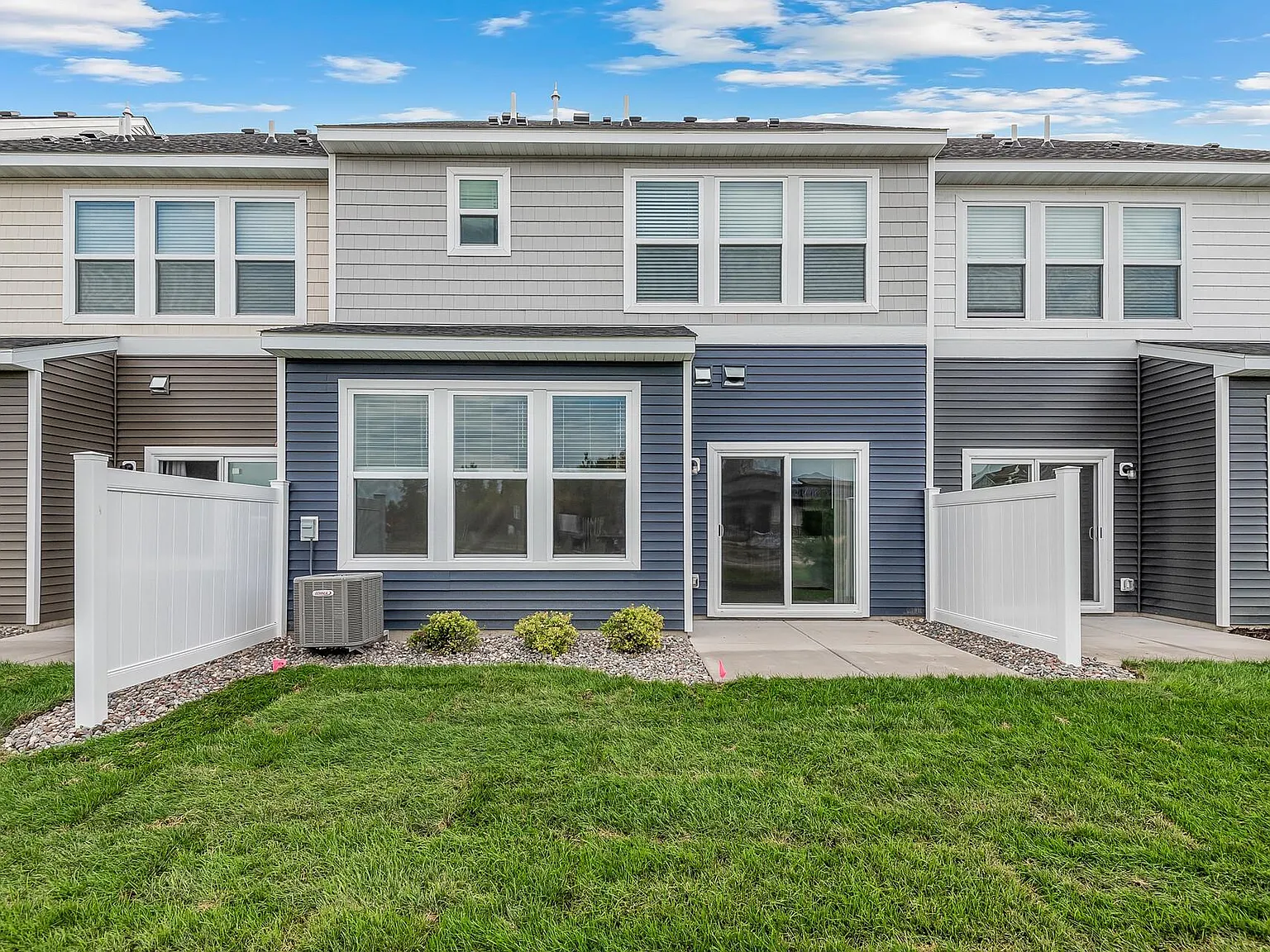 3 bed, 2781 sqft, $2,550 — Photo 3