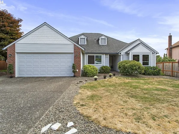 12840 SE Regency View St, Happy Valley, OR 97086