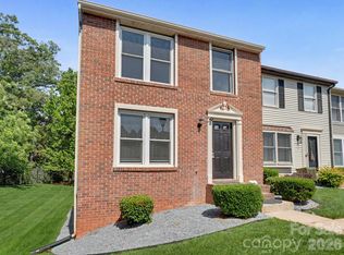 9416 Lexington Cir, Charlotte, NC 28213