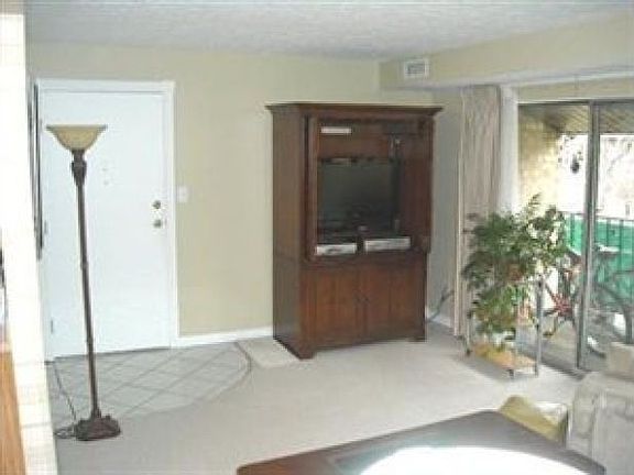 4th image of 16395 Heather Ln #T302