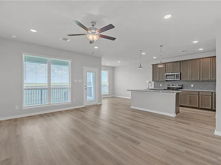 4537 Allison Dr — Photo 5
