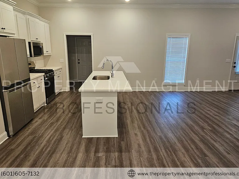 571 Patrick Farms Dr — Photo 12