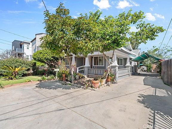 3rd image of 2823 E 6th St