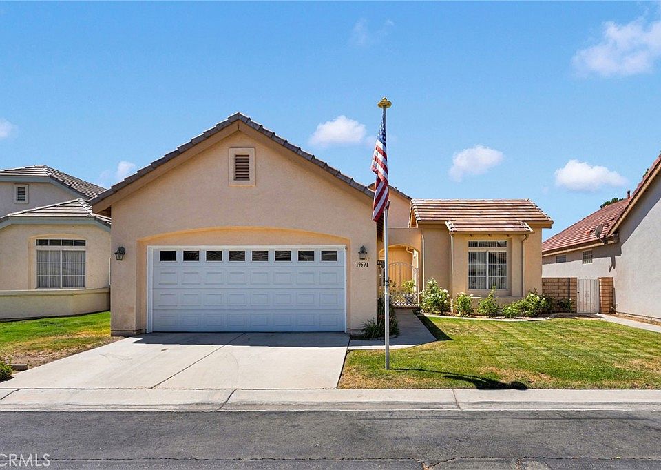 1st image of 19591 Rolling Green Dr