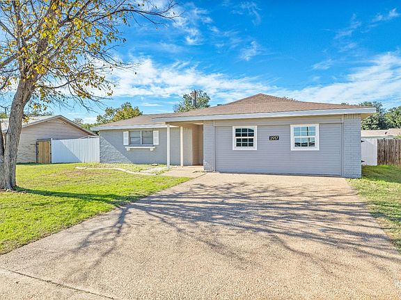 3rd image of 2917 Nueces Dr