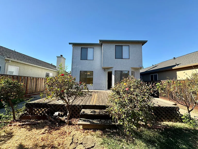 720 Winding Creek Ter — Photo 20