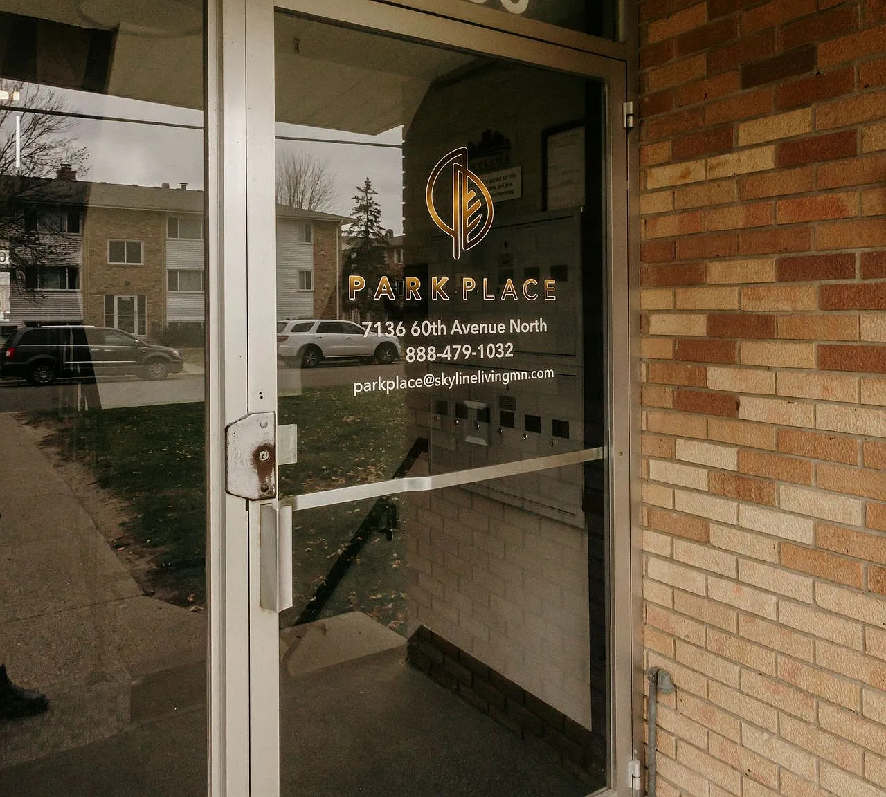 Park Place off Broadway — Photo 4