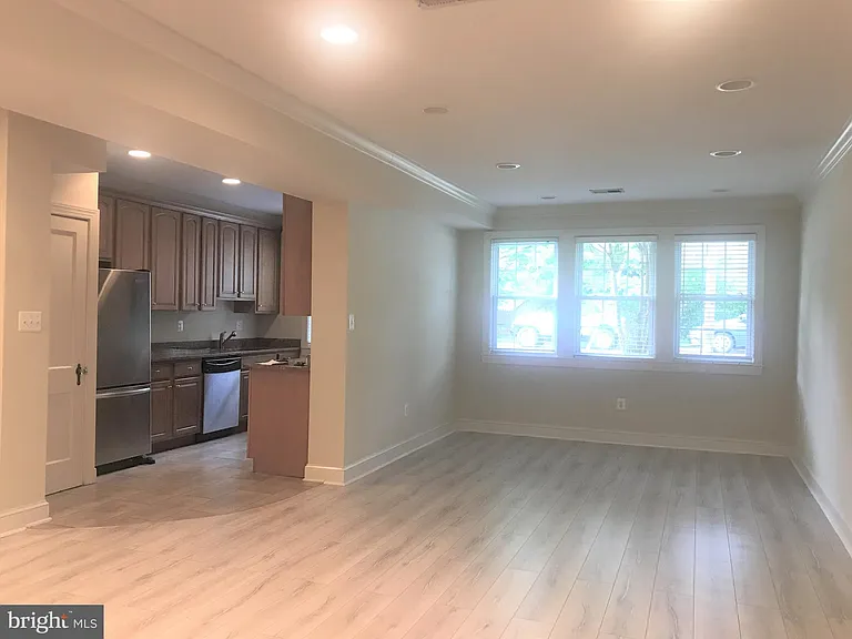 401 Commonwealth Ave #10B — Photo 46