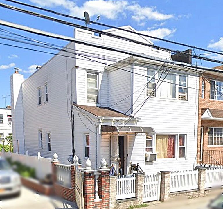 2nd image of 10333 102nd St