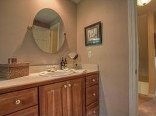 6 Grandview Rd, Windham, NH 03087