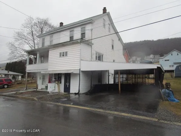 125 W Mill St, Nesquehoning, PA 18240