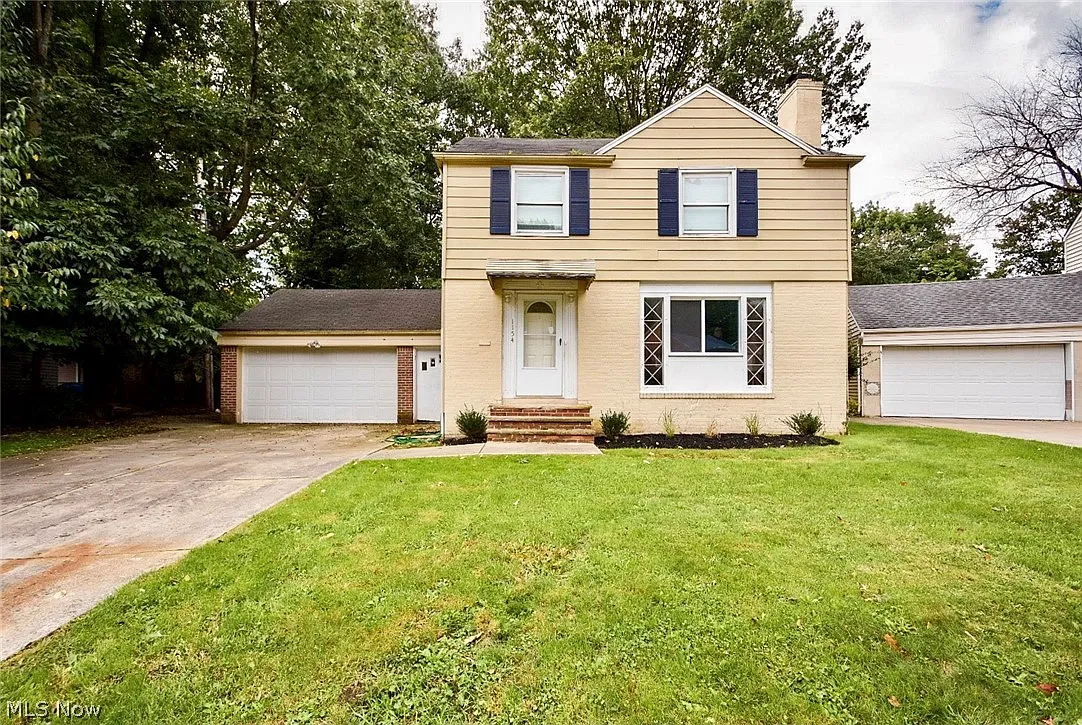 1154 Clifford Rd photo 1