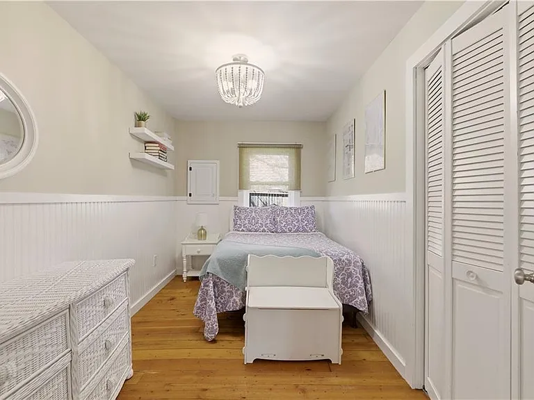 272 Riverside St — Photo 30
