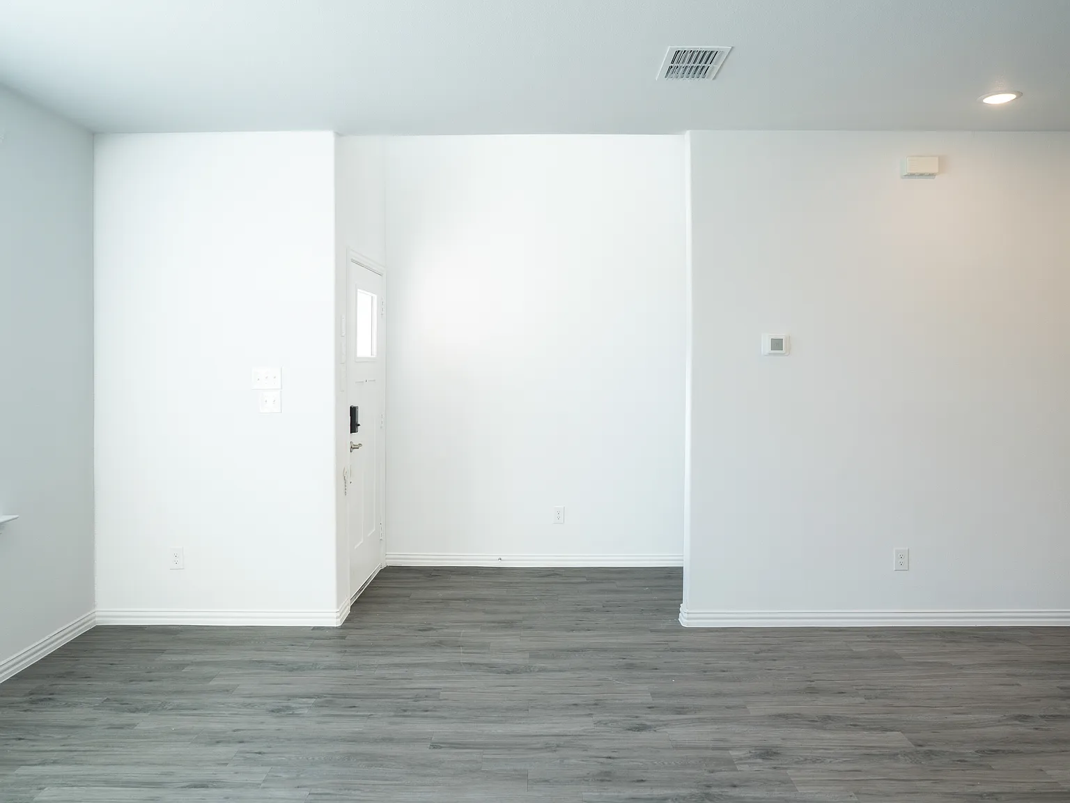 2932 Aiden Lane — Photo 4