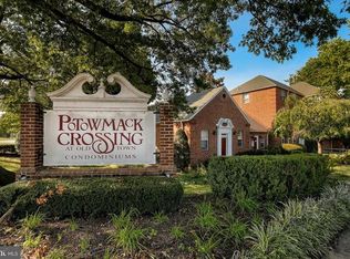 1612 W Abingdon Dr, Alexandria, VA 22314