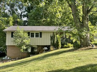 451 Brookwood Dr, Bristol, TN 37620