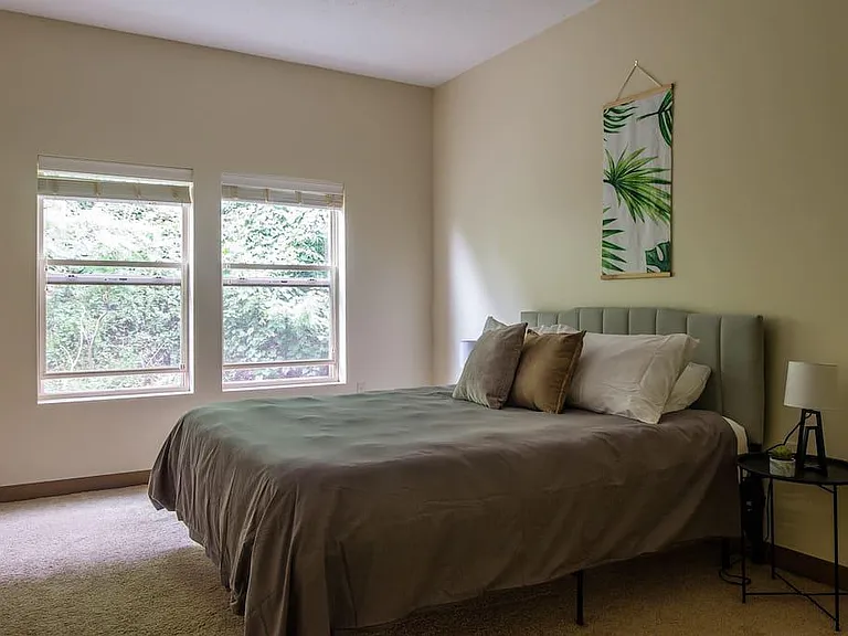 Portal Place Apartments — Photo 19