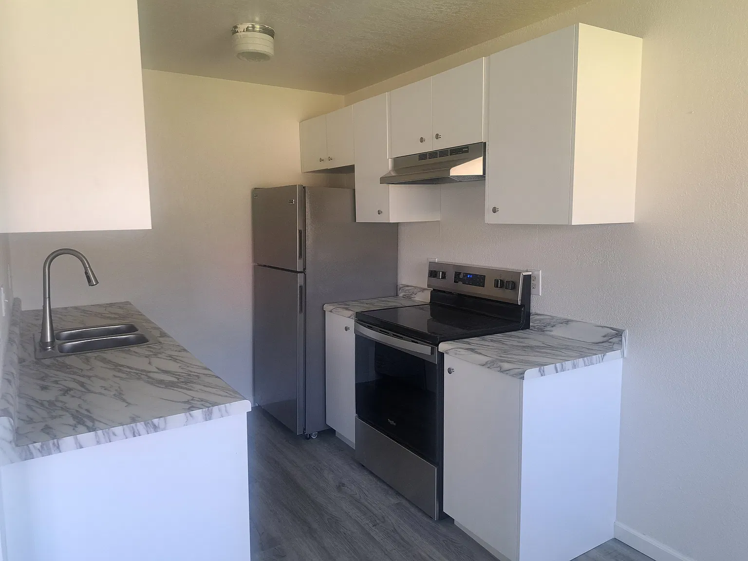 2 bed, 800 sqft, $800 — Photo 2