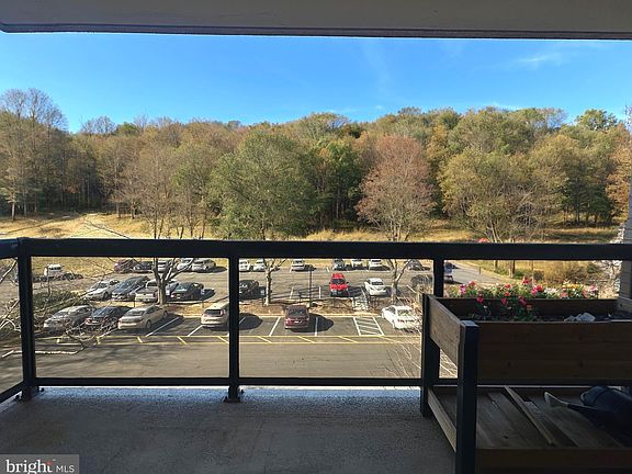 4th image of 205 Yoakum Pkwy Unit 316