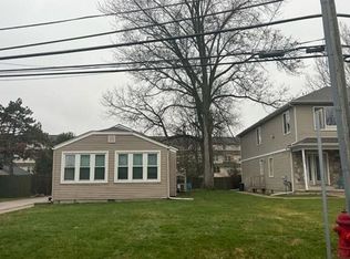 129 Leon Rd, Walled Lake, MI 48390