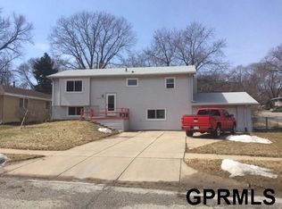 2630 N 96th St, Omaha, NE 68134